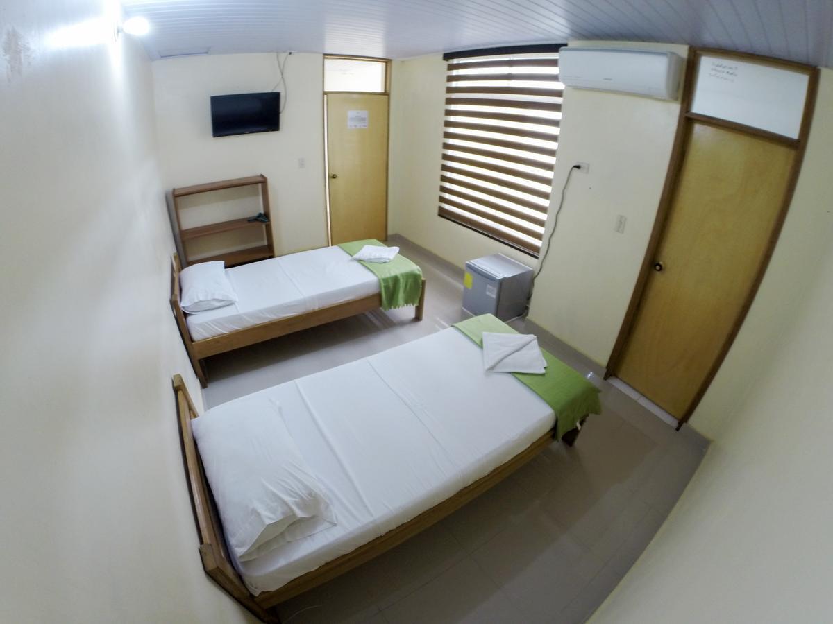 Hotel La Esperanza 2 Leticia Bagian luar foto